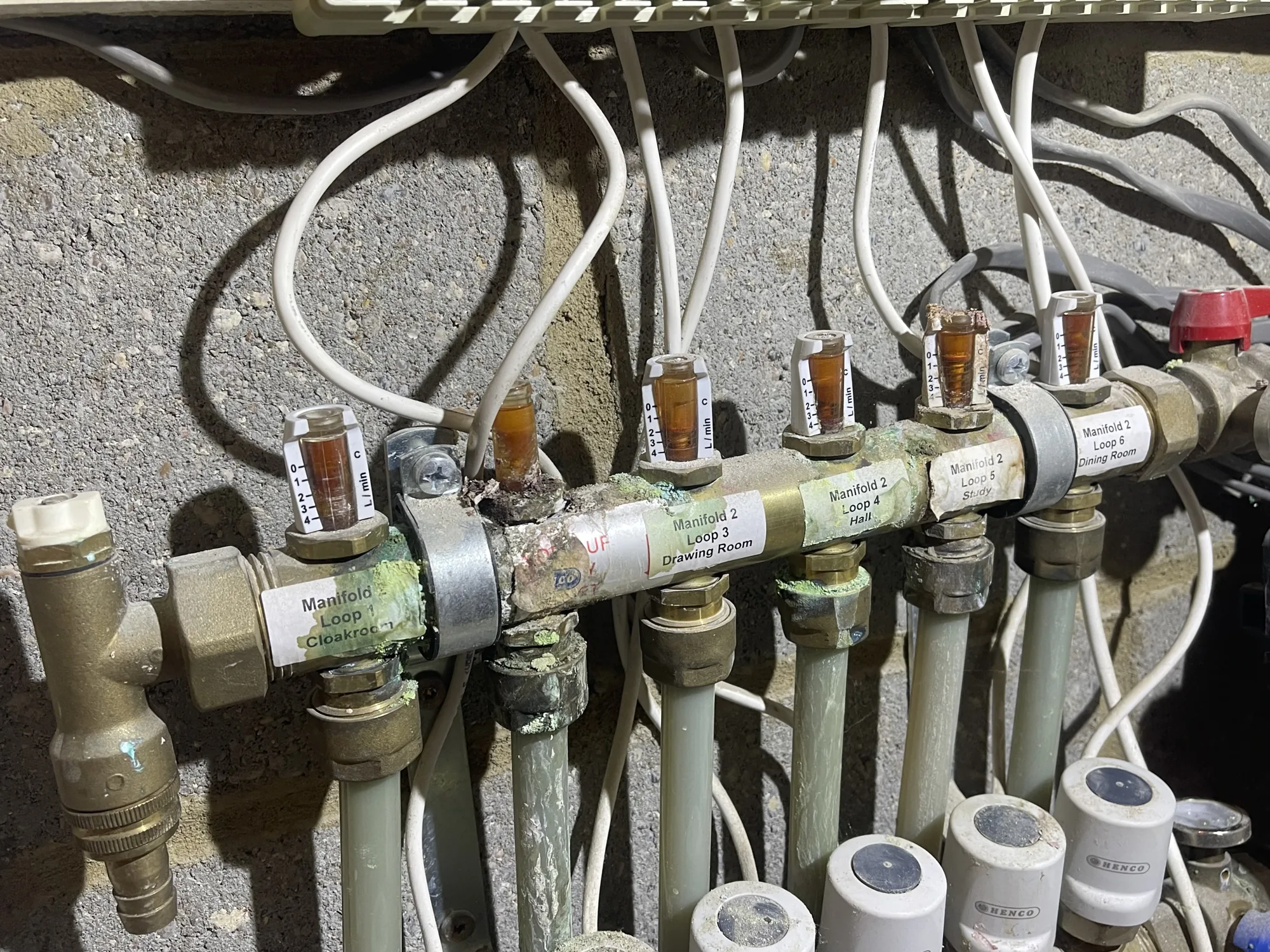 Underfloor heating manifold and pipework